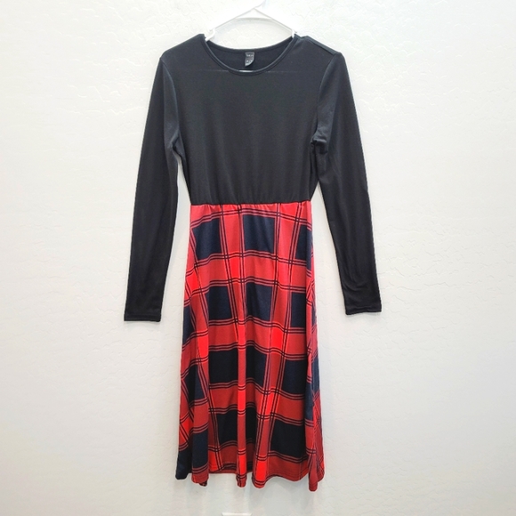 💕 SHEIN Black & Buffalo Plaid Midi Fit & Flare Dress Women's Size Small - Picture 1 of 12